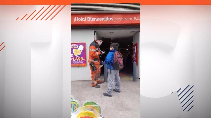 [VIDEO] Valparaíso: Niño gastó su ahorro para ayudar a bomberos