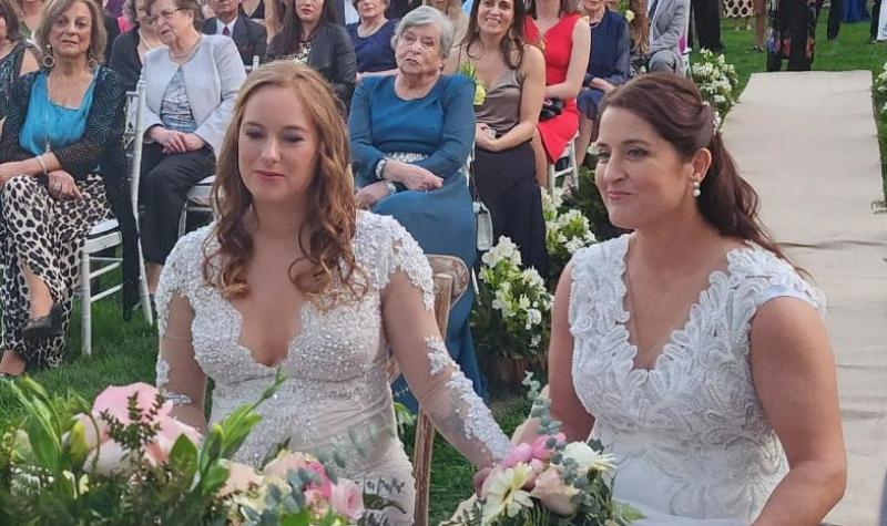 Francisca Mardones se casó con Fernanda Pantoja en boda oficializada por "La Jueza"