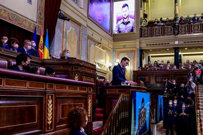 Exhumación de fosas y nulidad de condenas: España aprueba ley para rehabilitar a víctimas de Franco