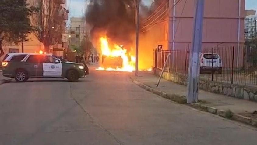 [VIDEO] Valparaíso: Sorpresivo incendio de micro provocó daños a departamentos