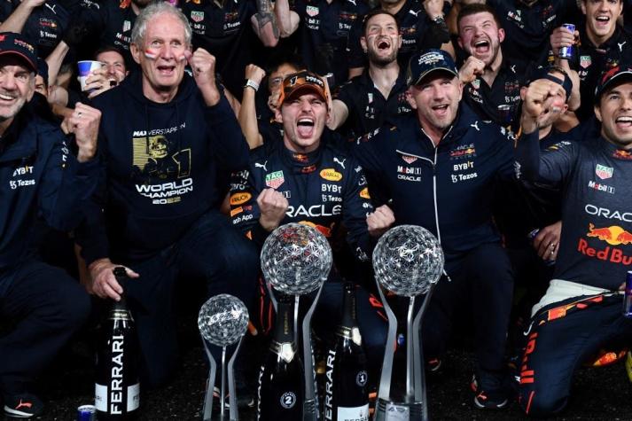 Verstappen gana en Japón y logra su segundo título de F1 tras una penalización a Leclerc