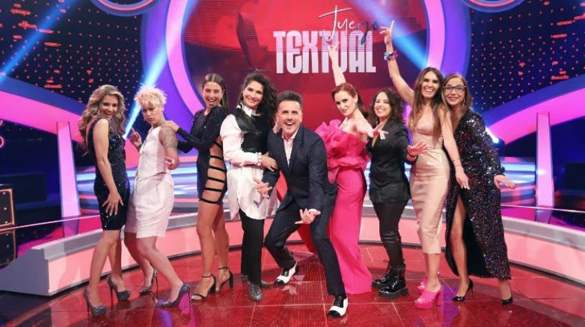 "Juego textual": Este lunes debuta el programa en que ocho mujeres "harán match" con un entrevistado