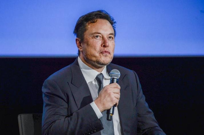 Musk da marcha atrás y continuará financiando red de internet Starlink en Ucrania