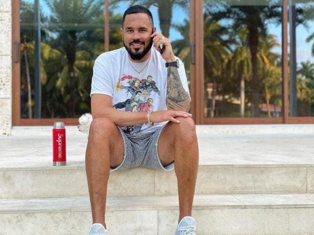 Productor y amigo de Daddy Yankee le responde desde la cárcel a Don Omar