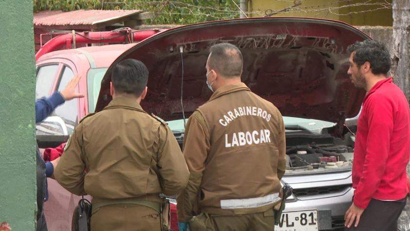 [VIDEO] Dos carabineros detenidos por robo de un vehículo en Arauco: Uno estaba encapuchado