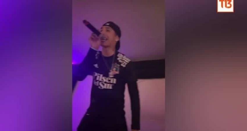 Por el campeón: Pailita se lució en el Estadio Monumental durante el festejo de Colo-Colo