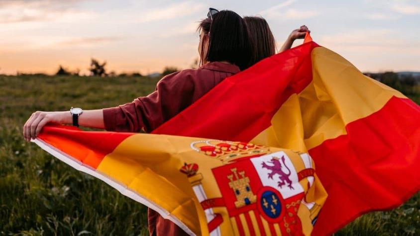 Nueva "Ley de Nietos" permite a más personas de América Latina acceder a la ciudadanía española