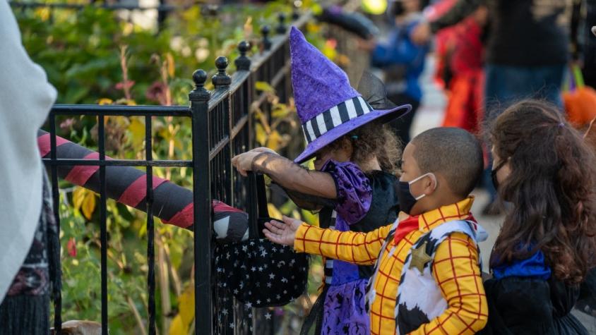 Halloween: ¿Cuántos dulces recomiendan los expertos que niños y niñas consuman en un día?