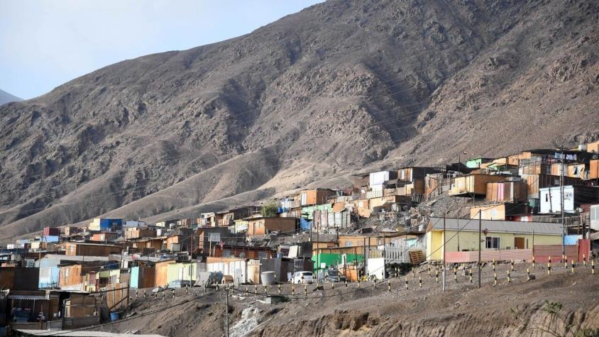 Minvu afirma que en Chile hay más de 70 mil familias que viven en campamentos