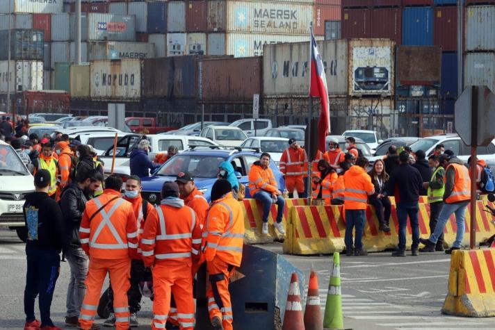 Más de 6 mil trabajadores portuarios inician paralización