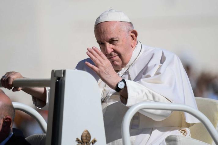 Papa Francisco afirma que la pornografía "debilita el corazón" de los religiosos