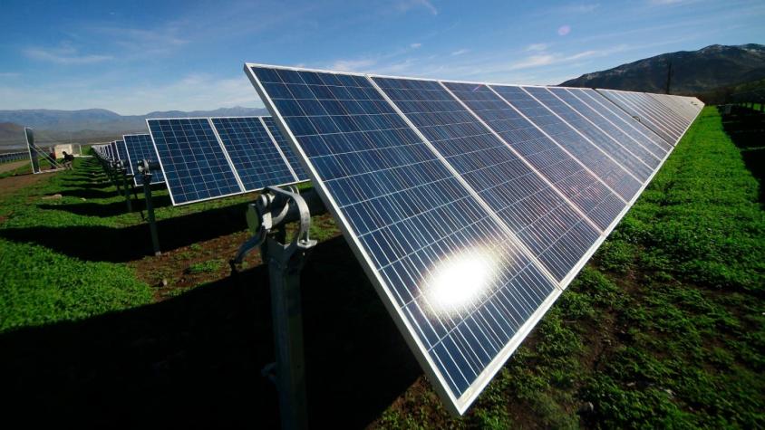 Energía solar y eólica superan al carbón en la generación de electricidad por primera vez en Chile