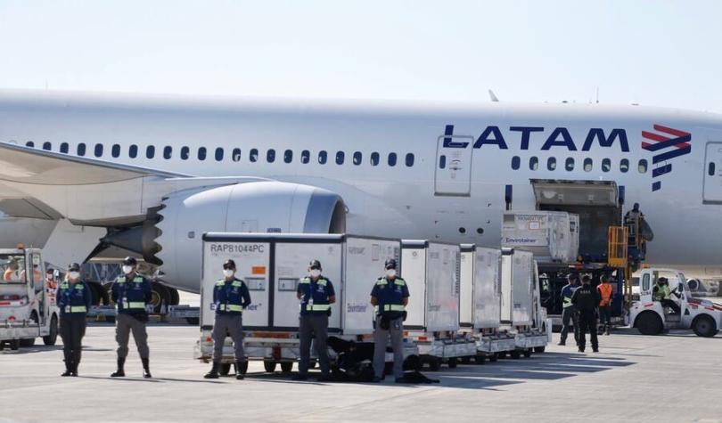 Latam lamenta la “situación vivida” por pasajeros del vuelo a Paraguay que aterrizó de emergencia
