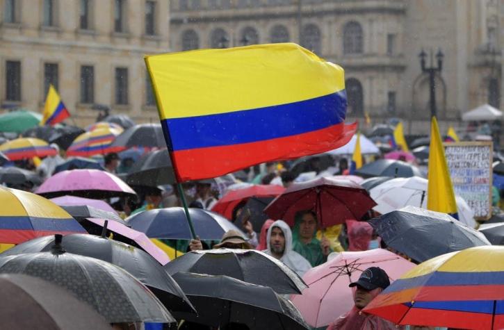 Chile, junto a España, será "acompañante" de diálogos entre Colombia y guerrilla ELN