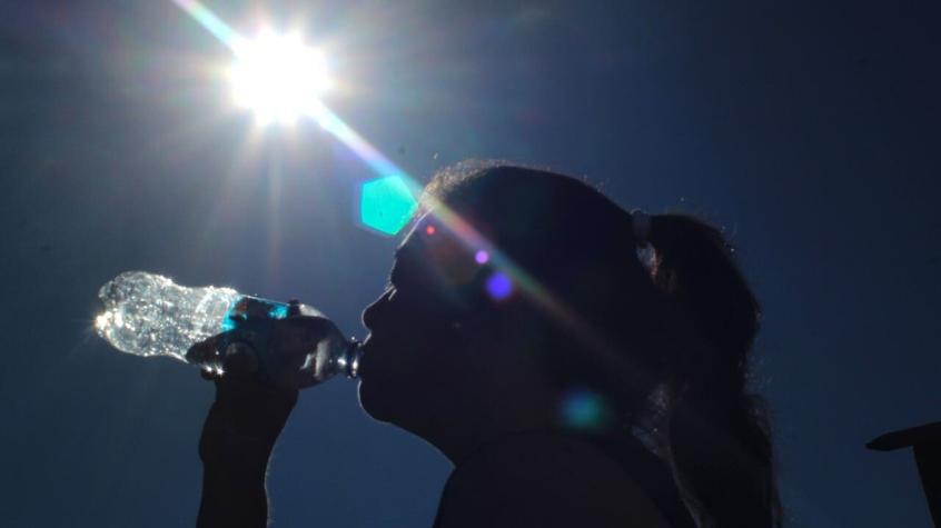 Altas temperaturas en seis regiones del país: Pronostican hasta 34°C para este "finde XL"