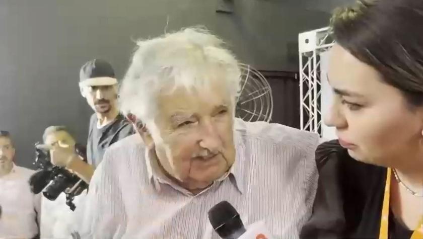 [VIDEO] Pepe Mujica aparece en acto con Lula: Es una elección entre la democracia y el autoritarismo