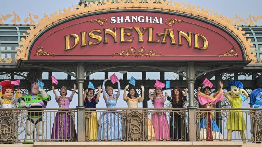 Disneyland Shanghái anuncia cierre inmediato e indefinido por rebrote de COVID-19