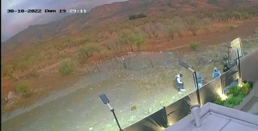 [VIDEO] Ola de robos en Chicureo: Encerraron a mujer en el baño para robar