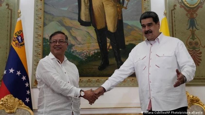 Petro y Maduro de acuerdo en avanzar hacia la "integración total"