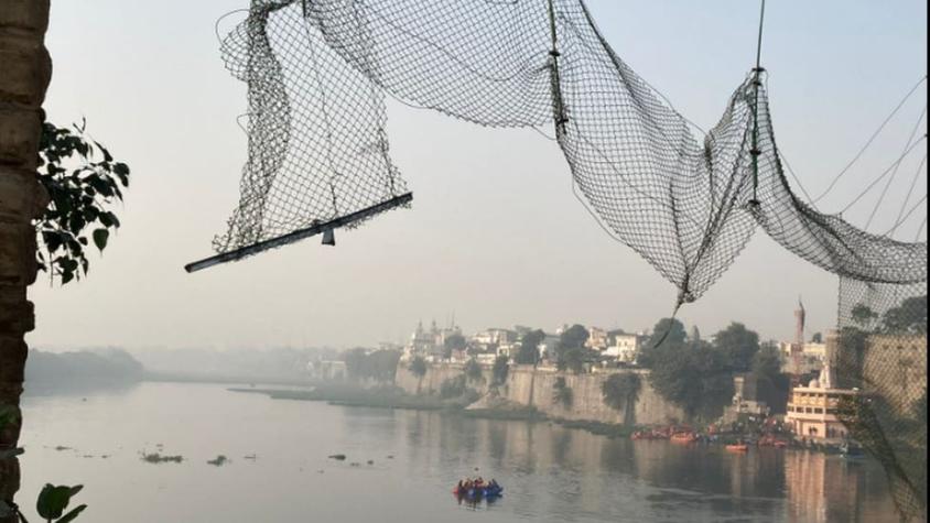 Cómo una atracción turística en India se convirtió en una trampa mortal que dejó decenas de muertos