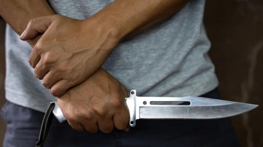 Hombre asesinó a cuchillazos al abusador de su hija pero no irá a la cárcel: "Lo encaré y lo maté"