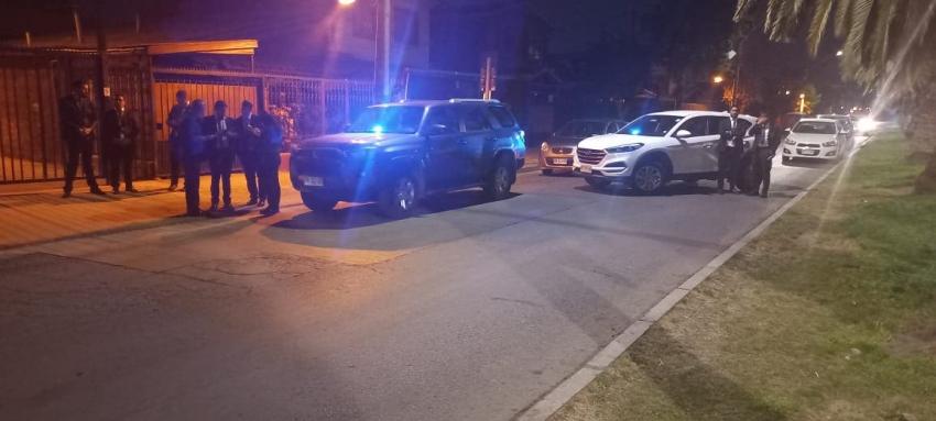 Funcionario de la PDI frustra encerrona con su arma de servicio en Maipú