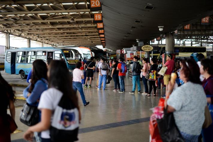 Siete comunas de la RM se verán afectadas este lunes por paro de buses rurales