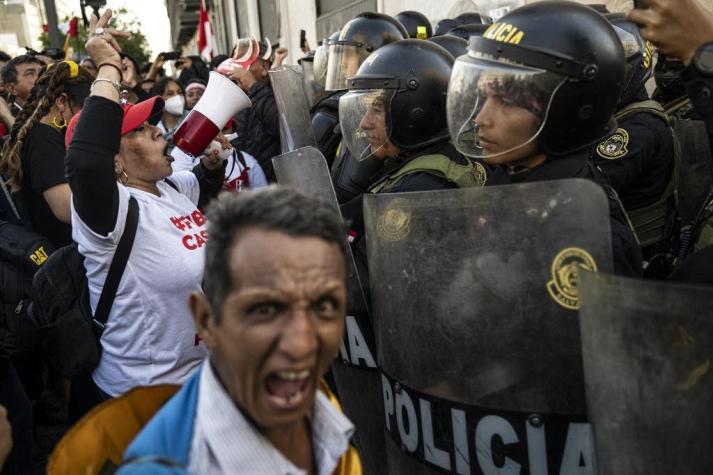 [VIDEO] Miles de peruanos exigen la renuncia del Presidente Castillo