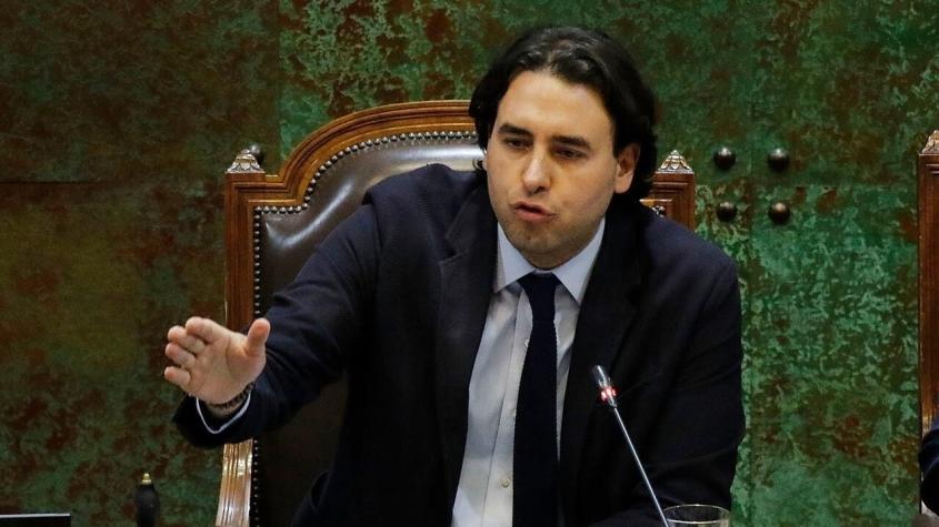 Mirosevic propondrá aumento de sanciones contra quienes lleguen con hálito alcohólico a la Cámara