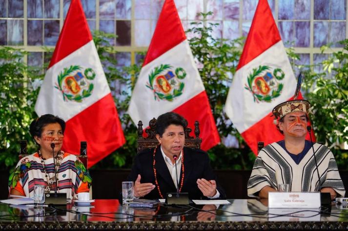 Congreso de Perú admite denuncia de fiscalía contra presidente Castillo