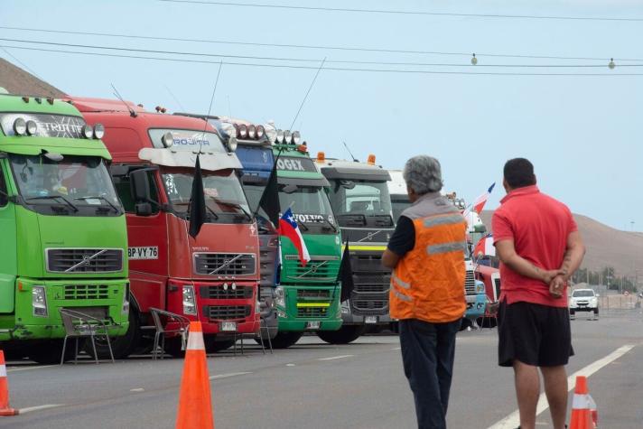 Camioneros mantienen movilización: Gobierno llegó a principio de acuerdo