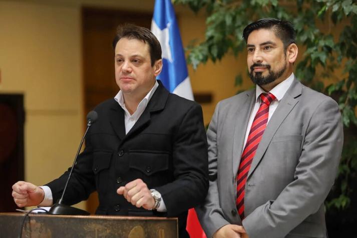 Acusan “derechización”: Rivas y Oyarzo rechazan acuerdo del PDG con la derecha por comisiones