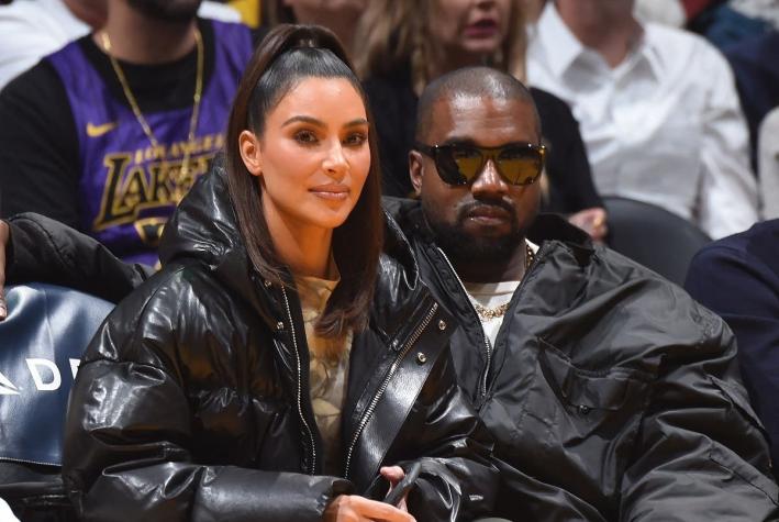 Afirman que Kanye West mostró a sus antiguos empleados fotos y videos íntimos de Kim Kardashian