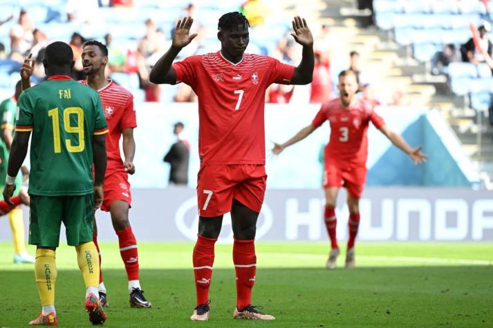 El gol triste del mundial: El suizo Breel Embolo no quiso festejar ante Camerún