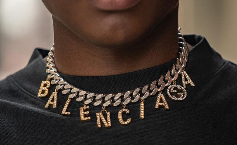 Balenciaga retira polémica campaña con niños tras ser acusados de promover la pedofilia