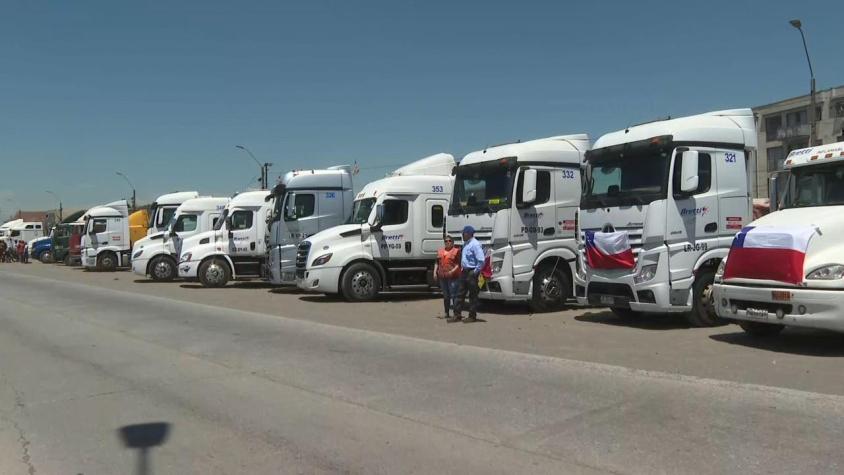 Se agudiza el paro de camioneros: Gobierno no retira querellas y crece desabastecimiento en el norte