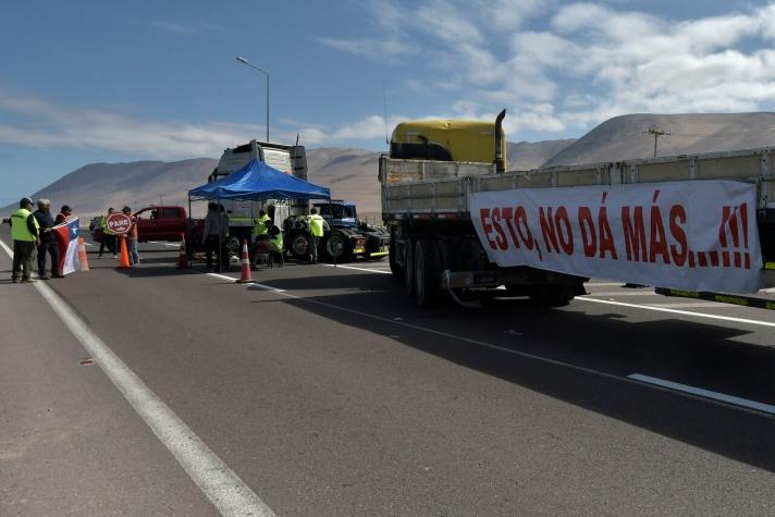 No hubo acuerdo con el Gobierno: Paro de camioneros continúa