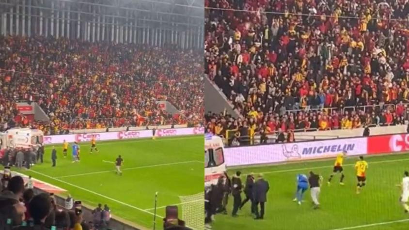 [VIDEO] Insólita agresión en Turquía: Hincha golpea a arquero con el banderín de córner