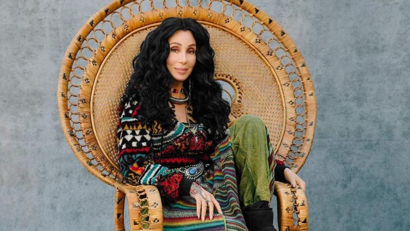“Nos besamos como adolescentes”: Cher dio detalles de su relación con hombre 40 años menor