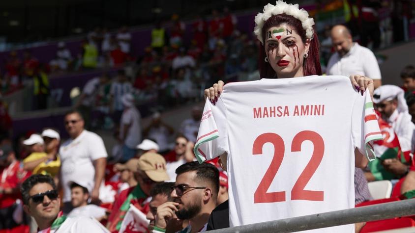 Mundial: el "club secreto" de iraníes que se atreven a protestar contra su gobierno en Qatar Mundial: el "club secreto" de iraníes que se atreven a protestar contra su gobierno en Qatar