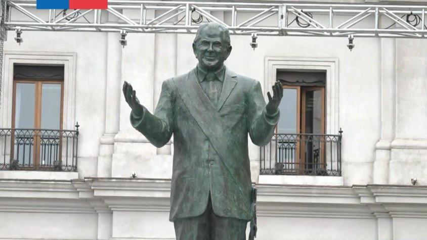FOTOS: Develan estatua en homenaje a ex Presidente Patricio Aylwin
