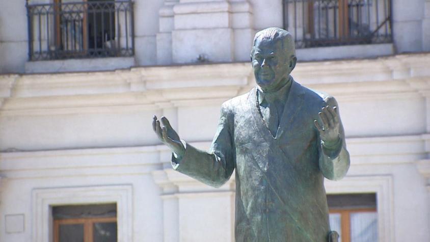 [VIDEO] Boric hace autocrítica y resalta figura de Aylwin en inauguración de estatua al expresidente