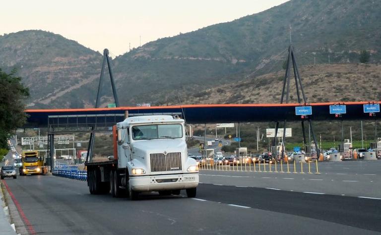 Dueños de Camiones piden a las concesionarias “no aplicar máximo reajuste” en posible alza de peajes