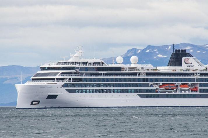 Un muerto luego que "ola gigante" impactara a crucero en Argentina