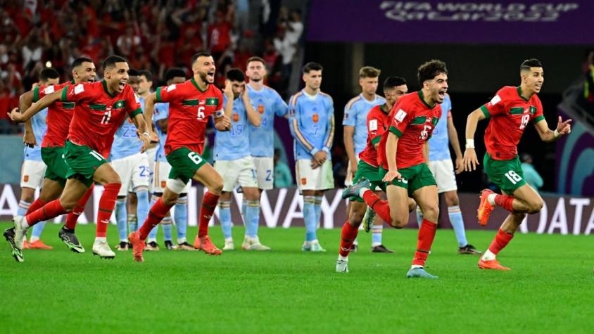 Marruecos vence en penales a una España favorita y se mete por primera vez en cuartos de un Mundial