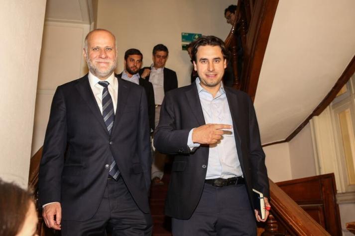 Elizalde tras reunión por proceso constituyente: “No hay acuerdo, pero estamos más cerca que ayer” Elizalde tras reunión por proceso constituyente: “No hay acuerdo, pero estamos más cerca que ayer”