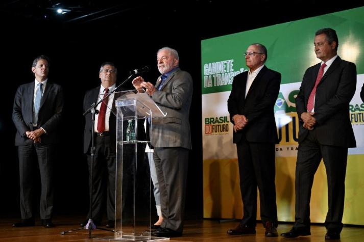 Lula anuncia a sus cinco primeros ministros: Fernando Haddad se hará cargo de Hacienda en Brasil