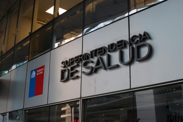 "Transformación o caos": Isapres emplazan a S. de Salud y acusan "encrucijada" del sistema "Transformación o caos": Isapres emplazan a S. de Salud y acusan "encrucijada" del sistema