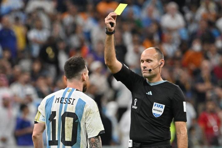 "No pueden poner a uno que no está a la altura": El reclamo de Messi contra el arbitraje