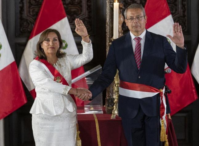 Presidenta de Perú tomó juramento a su gabinete ministerial